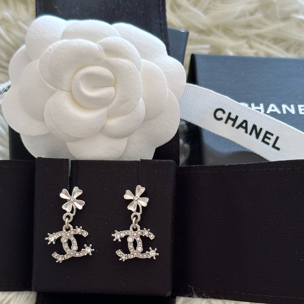Chanel Earring (Free YSL Lipstick & Mystery Clothes)